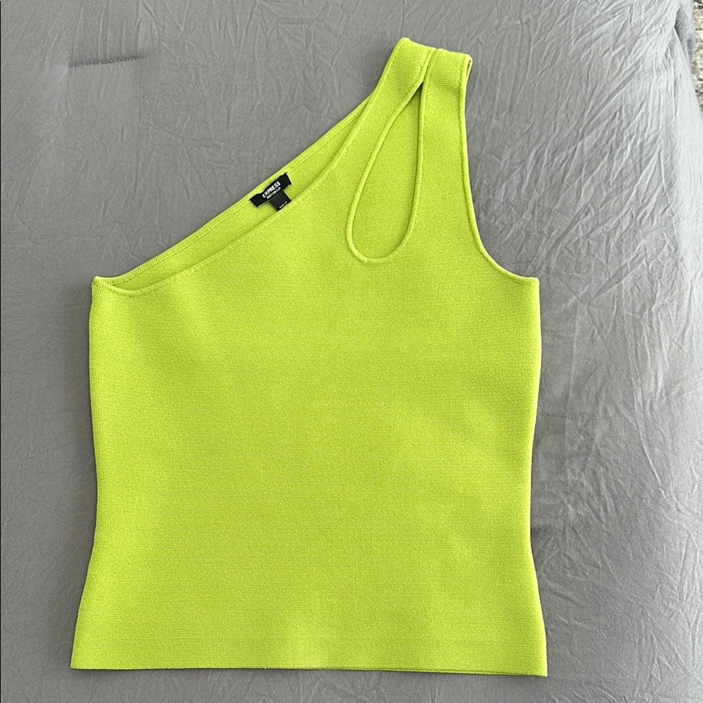 Express body contour tank